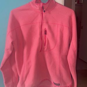 Vineyard vines fleece